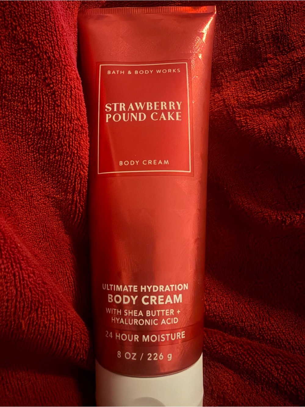 Bath & Body Works Strawberry Pound Cake Body Cream - Red
